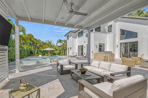 House in Pembroke Pines, Florida 4 bedrooms, 276.2 sq.m. № 2059070 - photo 6