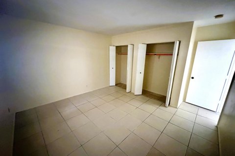 Immobilier commercial à vendre à Lauderdale Lakes, Floride № 2184214 - photo 8