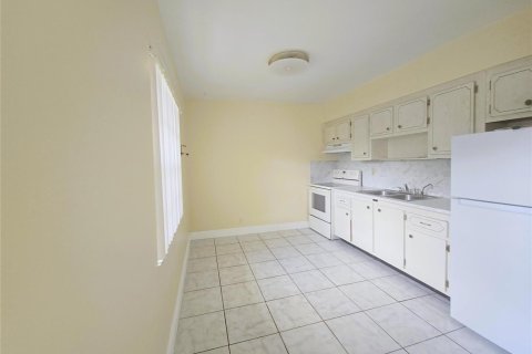 Immobilier commercial à vendre à Lauderdale Lakes, Floride № 2184214 - photo 3