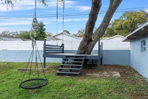 House in Lakeland, Florida 5 bedrooms, 228.08 sq.m. № 1518903 - photo 10