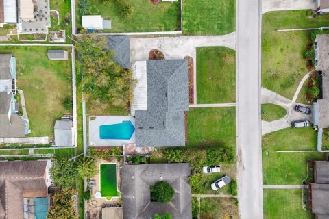 House in Lakeland, Florida 5 bedrooms, 228.08 sq.m. № 1518903 - photo 20