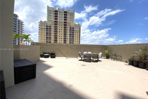 Copropriété à vendre à Miami, Floride: 2 chambres, 125.42 m2 № 2173495 - photo 12