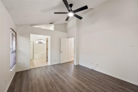 Casa en venta en Tampa, Florida, 4 dormitorios, 219.16 m2 № 1899021 - foto 10
