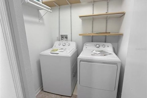 Casa en venta en Tampa, Florida, 4 dormitorios, 219.16 m2 № 1899021 - foto 23