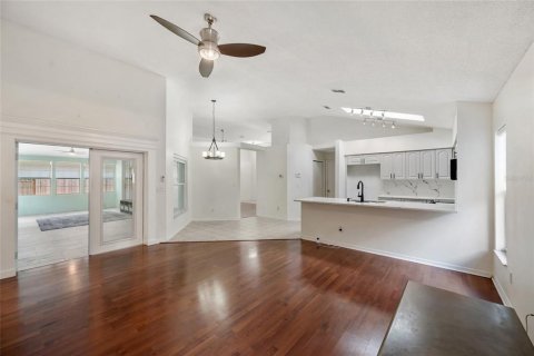 Casa en venta en Tampa, Florida, 4 dormitorios, 219.16 m2 № 1899021 - foto 24