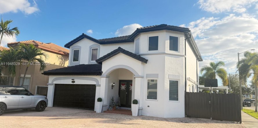Villa ou maison à Miami, Floride 4 chambres, 246.19 m2 № 2004221