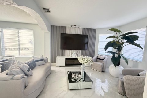 Villa ou maison à vendre à Miami, Floride: 4 chambres, 246.19 m2 № 2004221 - photo 6