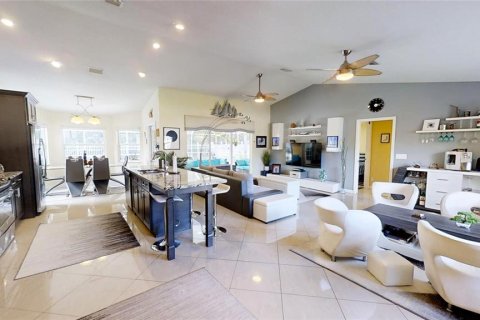 Casa en venta en Palm Coast, Florida, 3 dormitorios, 143.91 m2 № 1879569 - foto 2