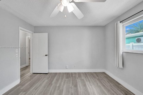 House in Cooper City, Florida 5 bedrooms, 167.41 sq.m. № 1924580 - photo 19