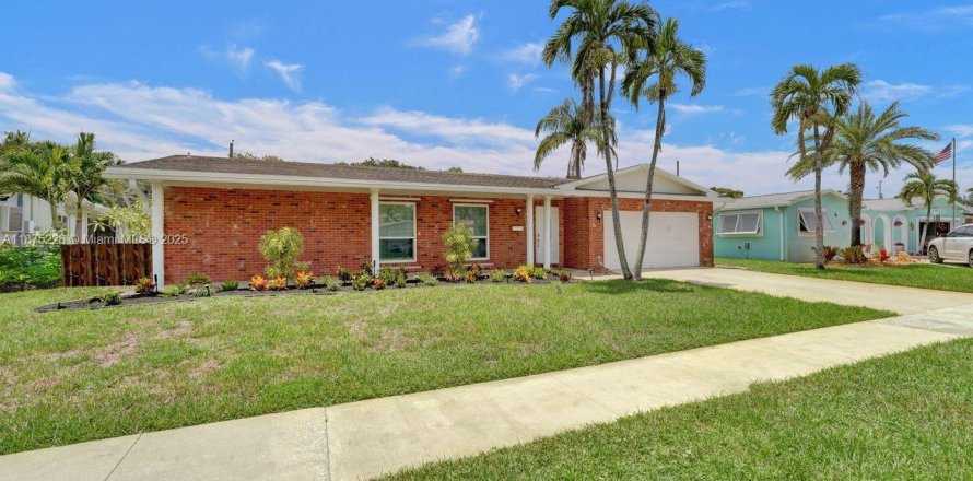 House in Cooper City, Florida 5 bedrooms, 167.41 sq.m. № 1924580