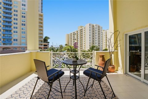Condominio en venta en Miami Beach, Florida, 2 dormitorios, 104.05 m2 № 2070321 - foto 6