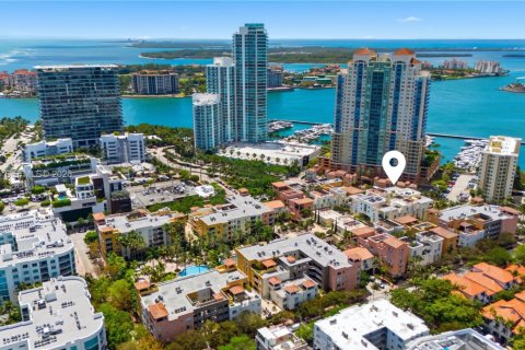 Condominio en venta en Miami Beach, Florida, 2 dormitorios, 104.05 m2 № 2070321 - foto 15