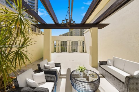 Condominio en venta en Miami Beach, Florida, 2 dormitorios, 104.05 m2 № 2070321 - foto 13