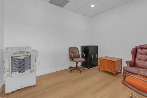 Immobilier commercial à vendre à North Miami, Floride № 2088711 - photo 8