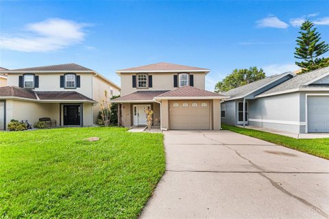 House in Lakeland, Florida 3 bedrooms, 240.8 sq.m. № 1908953 - photo 2