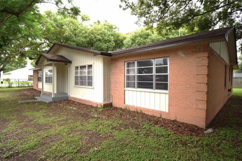 House in Lakeland, Florida 3 bedrooms, 176.24 sq.m. № 2286994