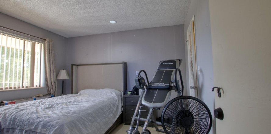 Condo in Lake Worth, Florida, 2 bedrooms № 1036212
