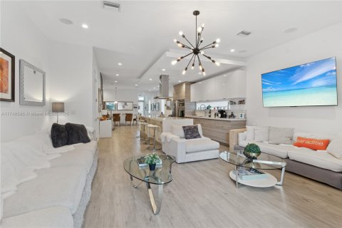 Touwnhouse à louer à Miami, Floride: 4 chambres, 250.84 m2 № 1985345 - photo 16