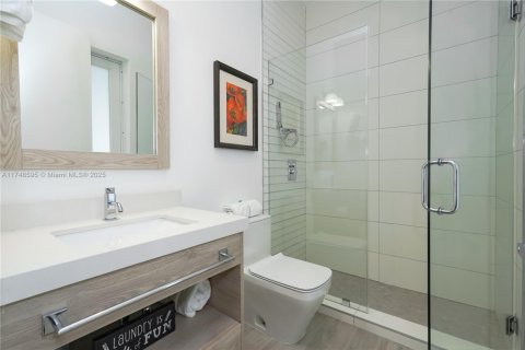 Touwnhouse à louer à Miami, Floride: 4 chambres, 250.84 m2 № 1985345 - photo 29