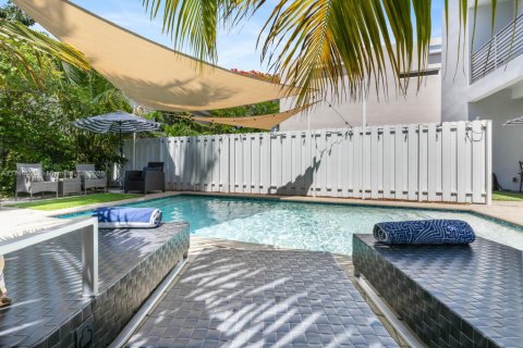 Touwnhouse à louer à Miami, Floride: 4 chambres, 250.84 m2 № 1985345 - photo 9