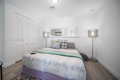 Touwnhouse à louer à Miami, Floride: 4 chambres, 250.84 m2 № 1985345 - photo 25