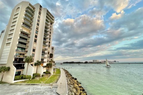 Copropriété à vendre à Clearwater, Floride: 2 chambres, 110.18 m2 № 1572965 - photo 27