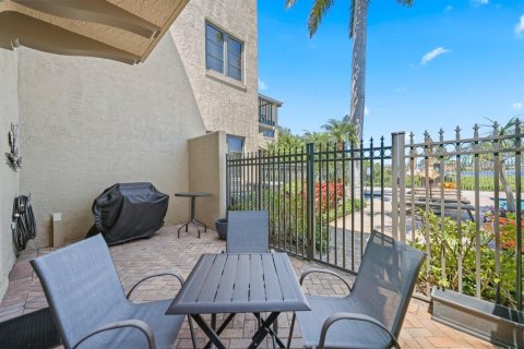 Touwnhouse à vendre à Hypoluxo, Floride: 3 chambres, 273.97 m2 № 2175754 - photo 18