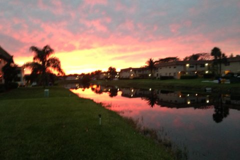 Condo in Delray Beach, Florida, 1 bedroom  № 2086818