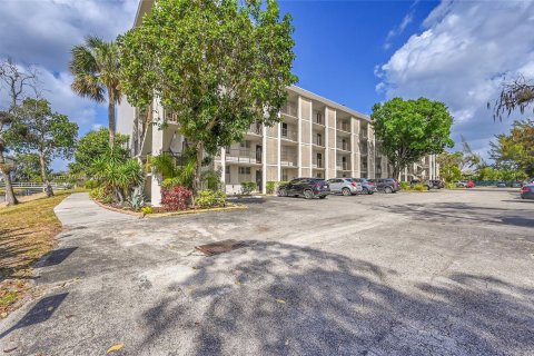 Condominio en venta en Lauderdale Lakes, Florida, 2 dormitorios, 89.19 m2 № 1589299 - foto 28