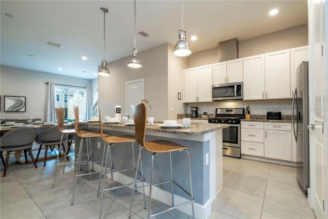Adosado en venta en Kissimmee, Florida, 4 dormitorios, 167.6 m2 № 1740672 - foto 5