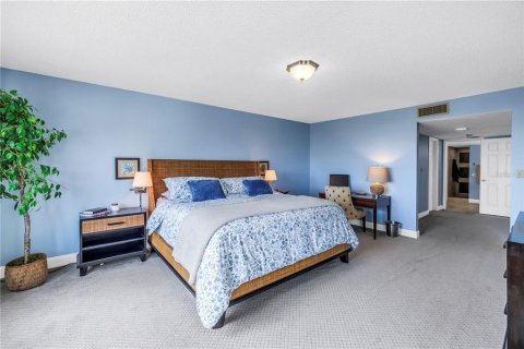 Condominio en venta en Saint Pete Beach, Florida, 3 dormitorios, 219.71 m2 № 1797865 - foto 24