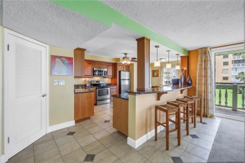 Condominio en venta en Saint Pete Beach, Florida, 3 dormitorios, 219.71 m2 № 1797865 - foto 6