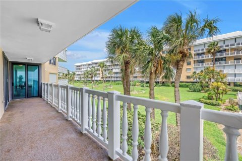 Condominio en venta en Saint Pete Beach, Florida, 3 dormitorios, 219.71 m2 № 1797865 - foto 16
