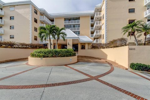 Condominio en venta en Saint Pete Beach, Florida, 3 dormitorios, 219.71 m2 № 1797865 - foto 2