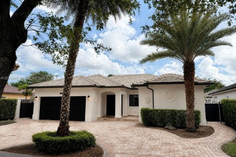 Villa ou maison à louer à Miami Lakes, Floride: 3 chambres, 155.43 m2 № 2076419 - photo 3