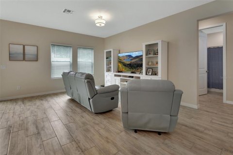 House in DeLand, Florida 5 bedrooms, 262.36 sq.m. № 1844529 - photo 2