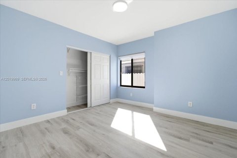 Propiedad comercial en venta en Miami, Florida, 217.67 m2 № 2153856 - foto 30
