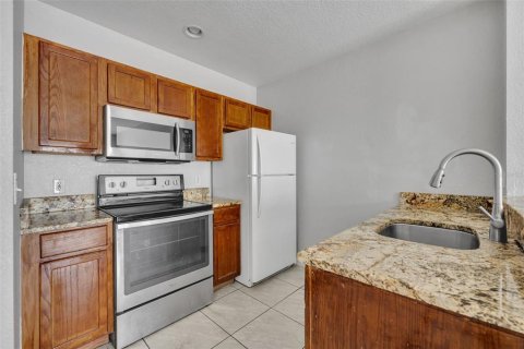 Touwnhouse à vendre à Kissimmee, Floride: 3 chambres, 120.4 m2 № 1536095 - photo 4