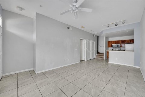 Touwnhouse à vendre à Kissimmee, Floride: 3 chambres, 120.4 m2 № 1536095 - photo 19