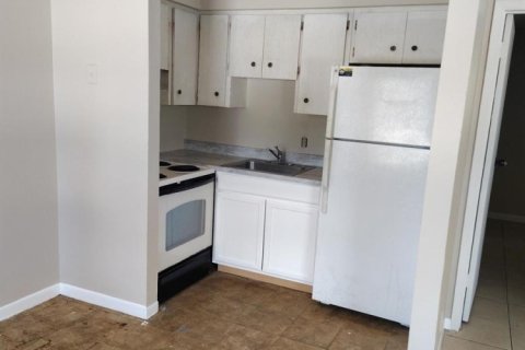 Appartement à louer à Palm Springs, Floride: 1 chambre, 55.74 m2 № 2261780 - photo 6