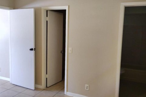 Appartement à louer à Palm Springs, Floride: 1 chambre, 55.74 m2 № 2261780 - photo 3