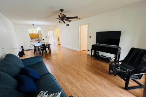 Condo in Plantation, Florida, 2 bedrooms  № 1485086 - photo 6