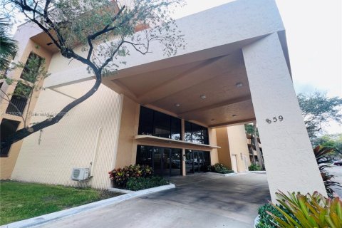 Condo in Plantation, Florida, 2 bedrooms  № 1485086 - photo 9