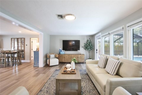 Casa en alquiler en Sarasota, Florida, 3 dormitorios, 134.89 m2 № 1823262 - foto 6