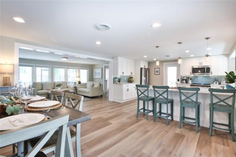 Casa en alquiler en Sarasota, Florida, 3 dormitorios, 134.89 m2 № 1823262 - foto 13