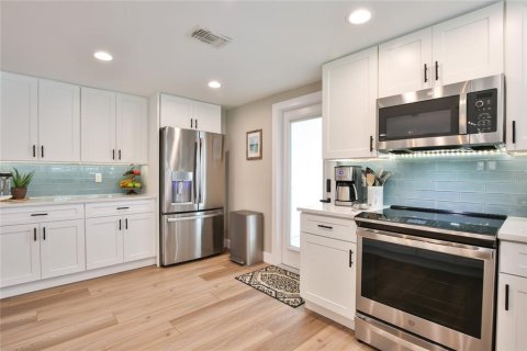 Casa en alquiler en Sarasota, Florida, 3 dormitorios, 134.89 m2 № 1823262 - foto 8