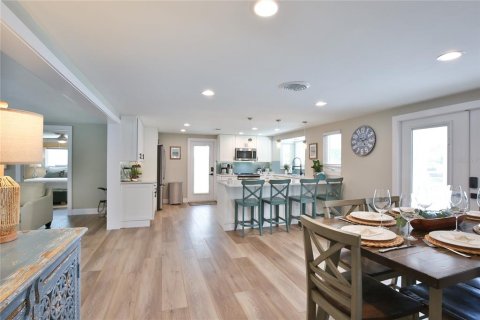 Casa en alquiler en Sarasota, Florida, 3 dormitorios, 134.89 m2 № 1823262 - foto 14