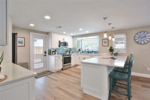 Casa en alquiler en Sarasota, Florida, 3 dormitorios, 134.89 m2 № 1823262 - foto 10
