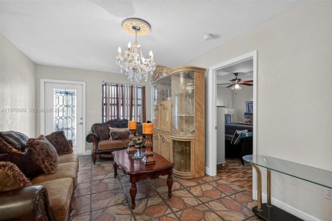 Купить виллу или дом в Майами, Флорида 3 спальни, 134.15м2, № 2038494 - фото 11