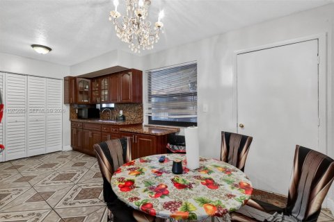 Купить виллу или дом в Майами, Флорида 3 спальни, 134.15м2, № 2038494 - фото 29